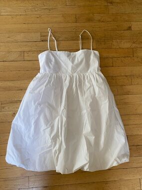 Sunday best  white bubble dress. Great for the warmer months. Size medium.